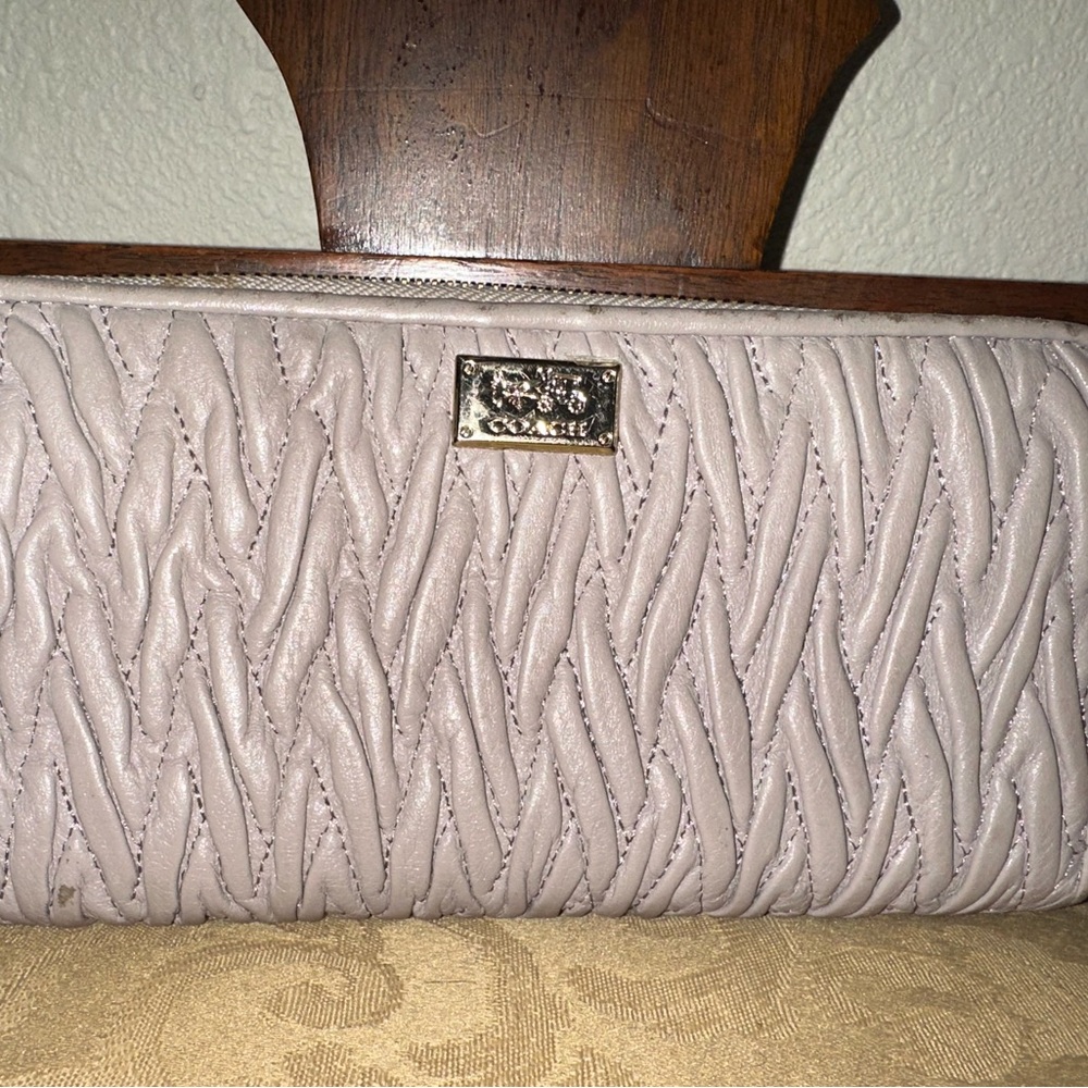Coach Women's Cream Clutch Wallet